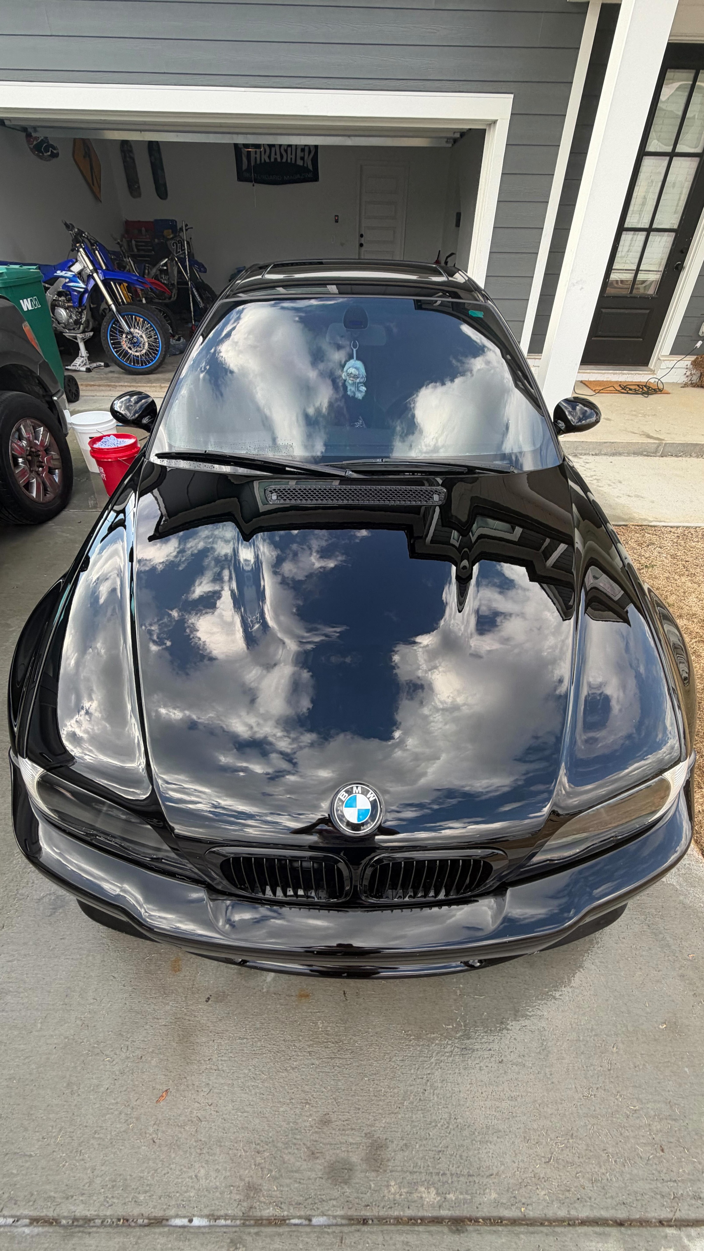 Nothing cleans up like a properly coated vehicle! Maintenance washes hit different when your paint i